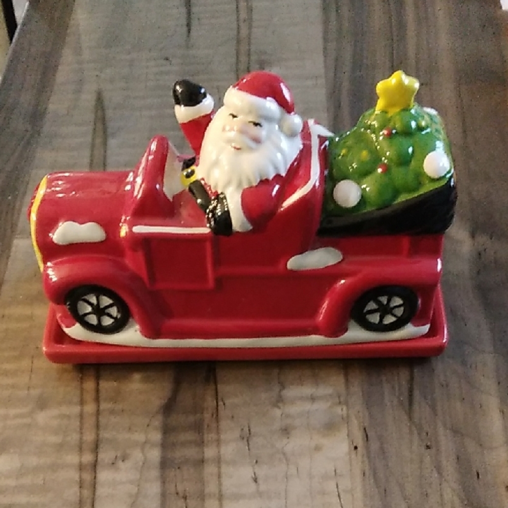 Global designs Festive Santa in Red Car butter dish